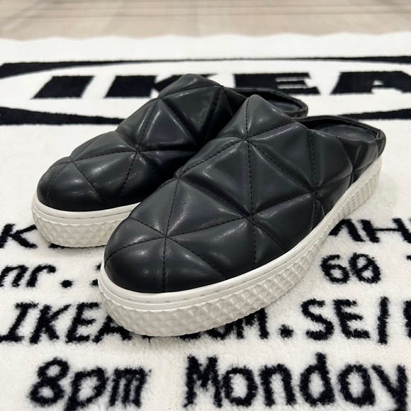 Aerosoles Black Quilted Ella Mule White Sole